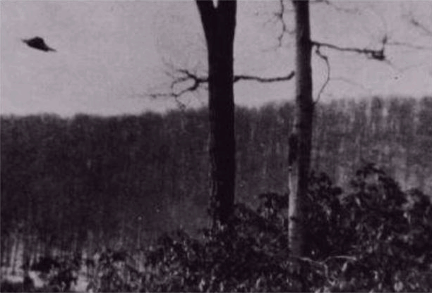 Lake-Tiorati-UFO-Orange-County-New-York-19661